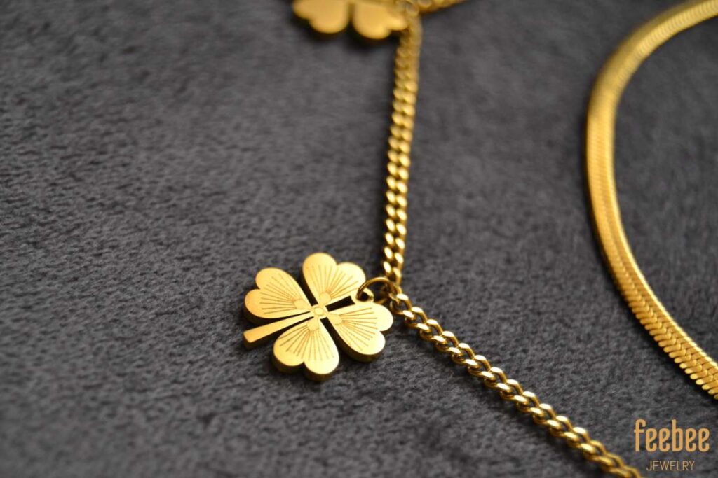 Gold Vermeil vs Gold Plated: What is the Difference, and Which is Better? 3 Vermeil Gold charm