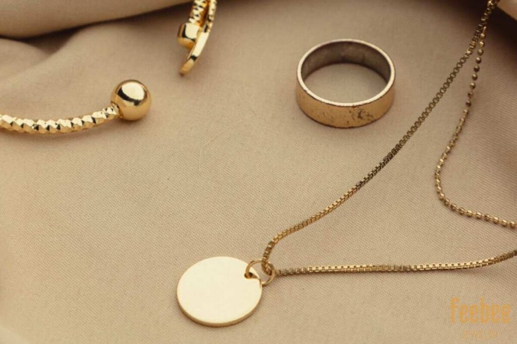 A Complete Guide for Sustainable Jewelry Materials 2025 1 Jewelry made from Sustainable Materials