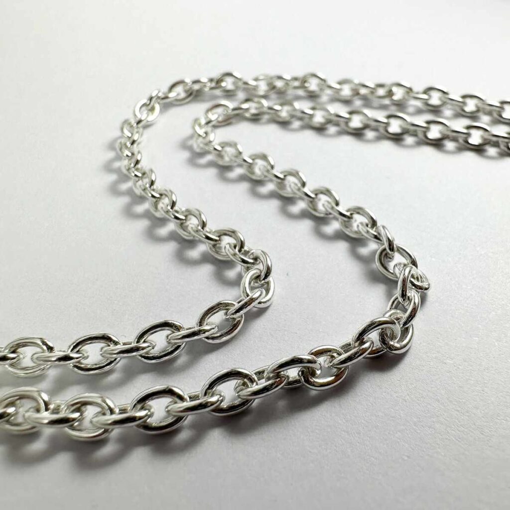 Parts of a necklace Explained: A complete guide 2 Cable chain