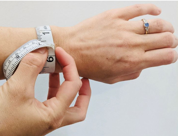 Ultimate Stainless Steel Jewelry Size Guide for Perfect Fit 4 Measuring Wrist to compare to jewelry size guide for bracelet
